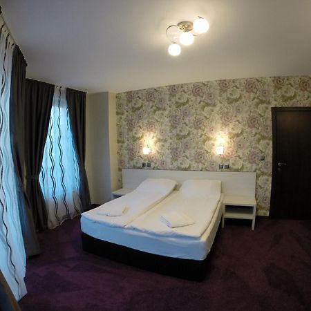 Vip Apartments Dobrevi 프리모르스코 외부 사진